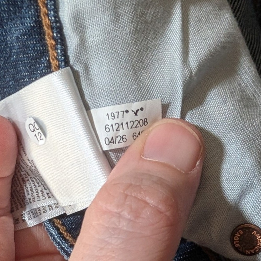 American Eagle Low-Rise Flare Jean   Lace Trim Size 4 - Picture 13 of 13